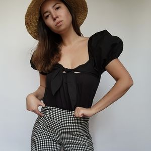 Classic black puff sleeve